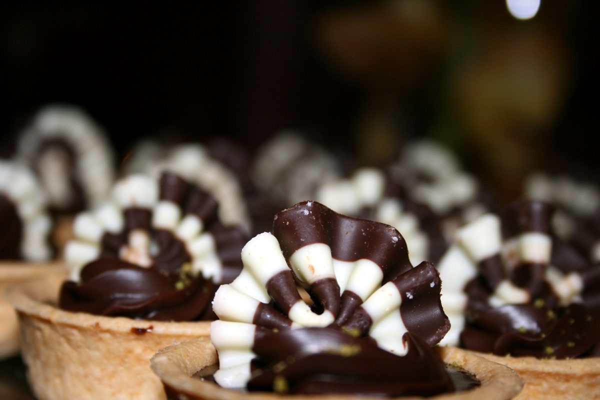 Chocolate Ganache Tart with a Clean Slice