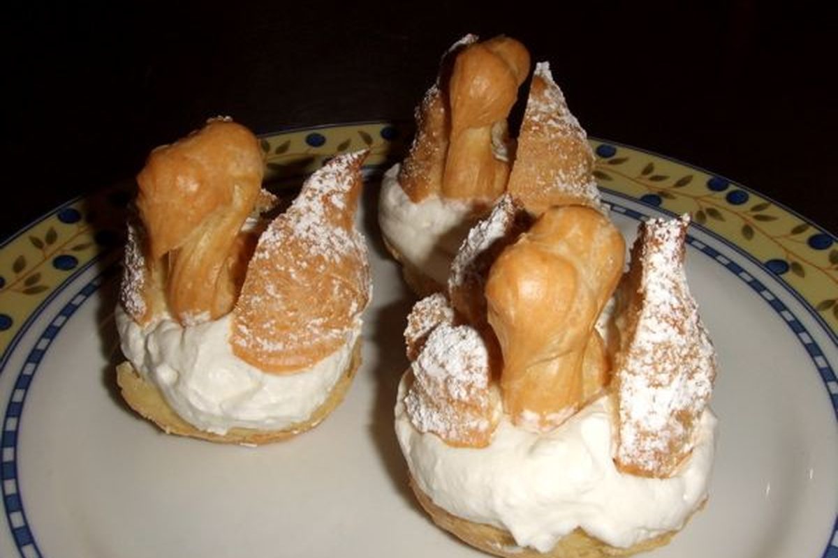 Choux Pastry Fundamentals: The Panade, Eggs, and Final Consistency