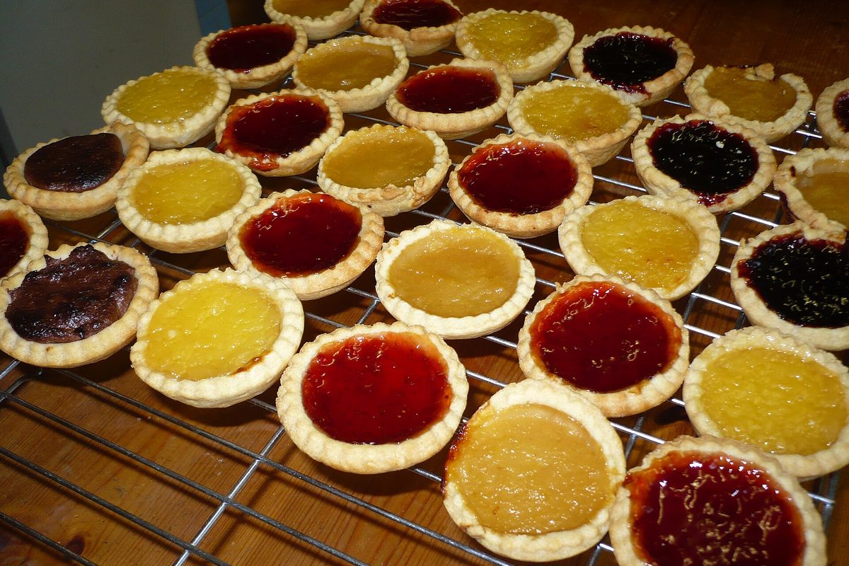 Mini Jam Tarts That Do Not Boil Over